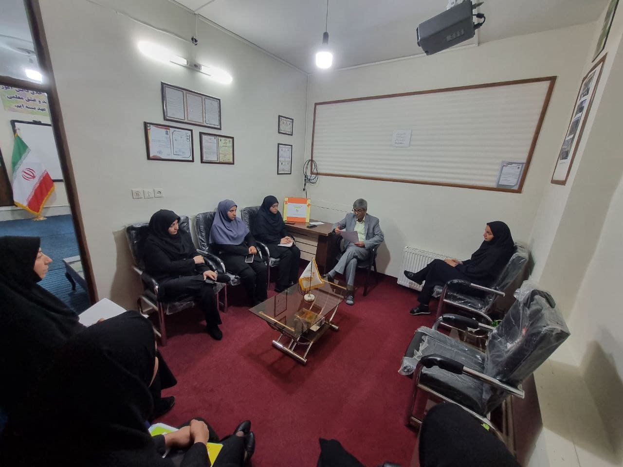 جلسه شورای معلمان فروردین ۱۴۰۴