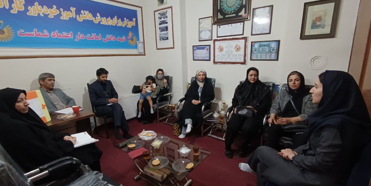 جلسه فوق العاده انجمن اولیاء و مربیان