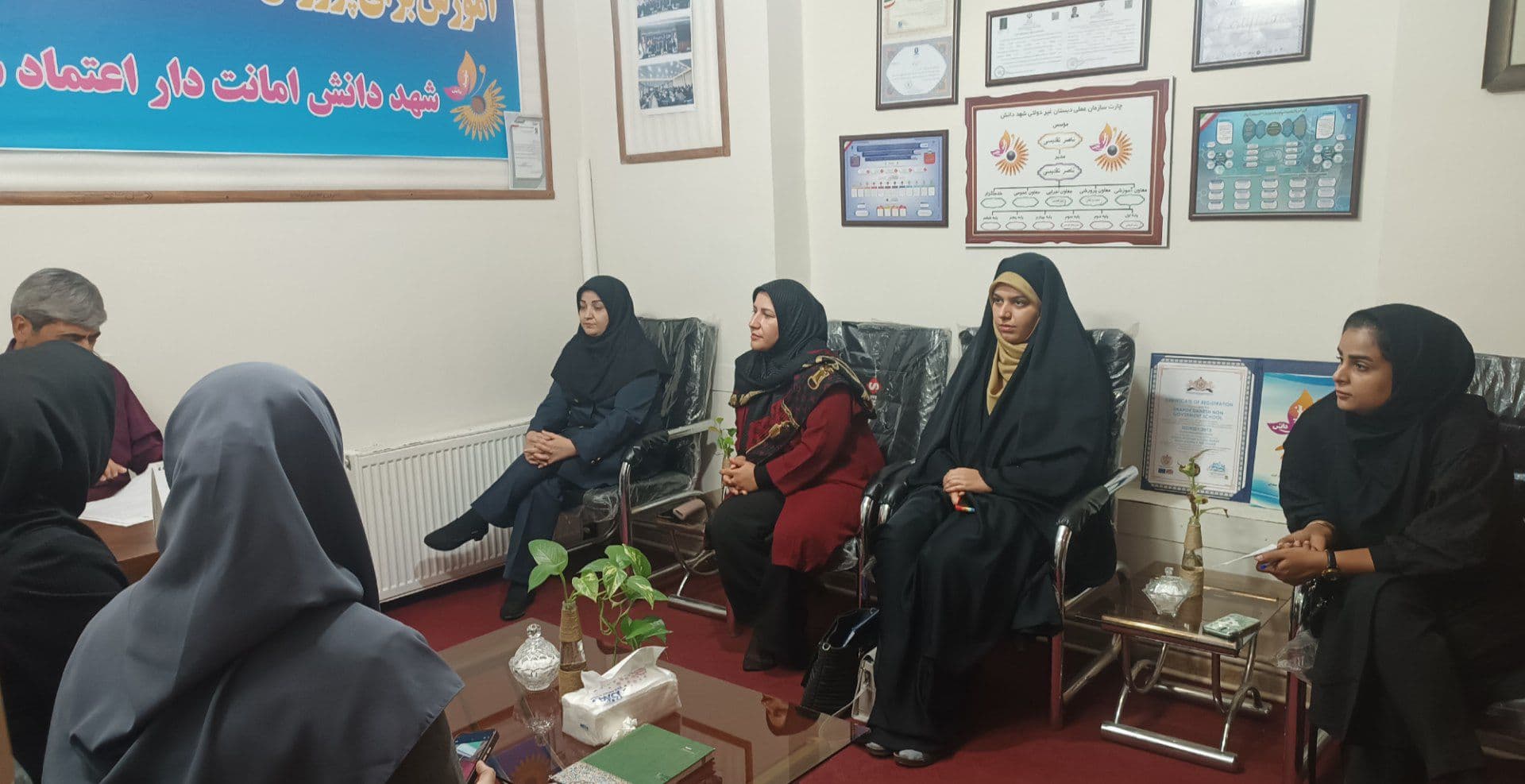 برگزاری اولین جلسه شورای معلمان در آستانه سال تحصیلی جدید